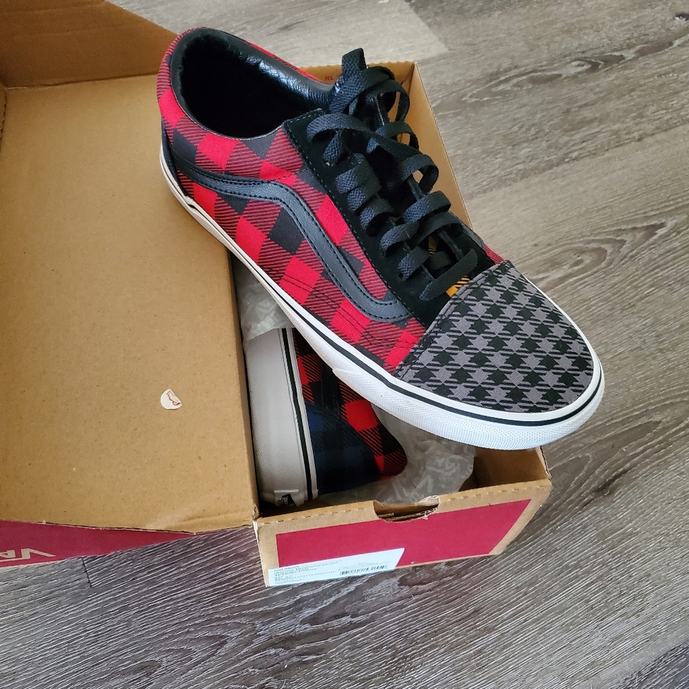 Vans - Picture 5 of 5